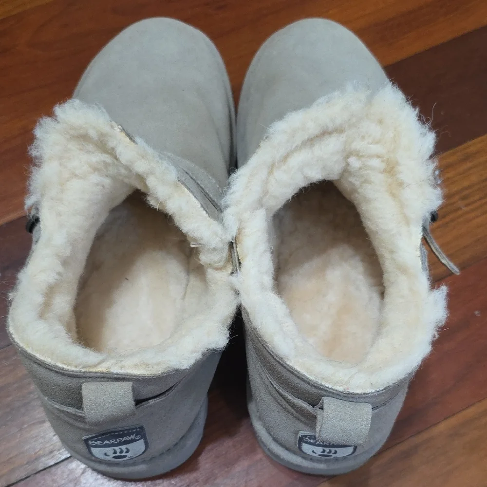 BearPaw Tan Ankle Boots with Cream Lining - Picture 2 of 4